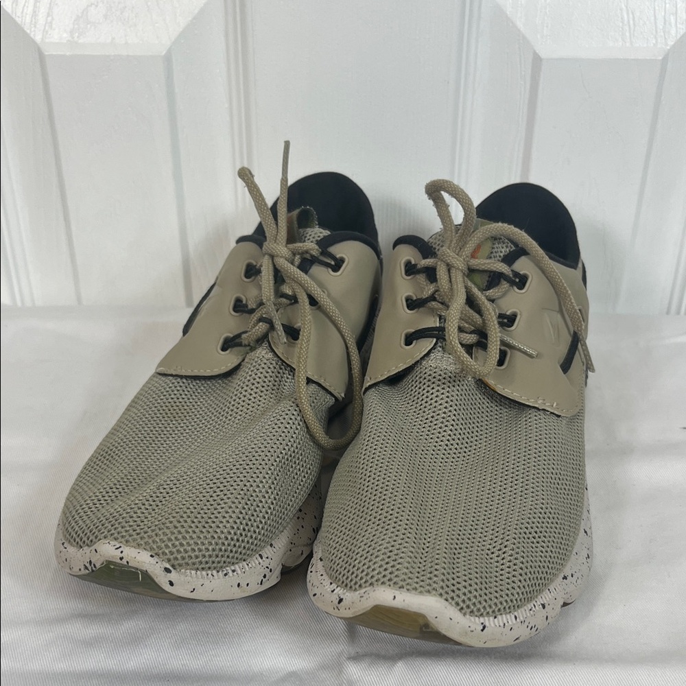 Sperry greenish/grey women’s 8 athletic shoes. Fabric and manmade upper